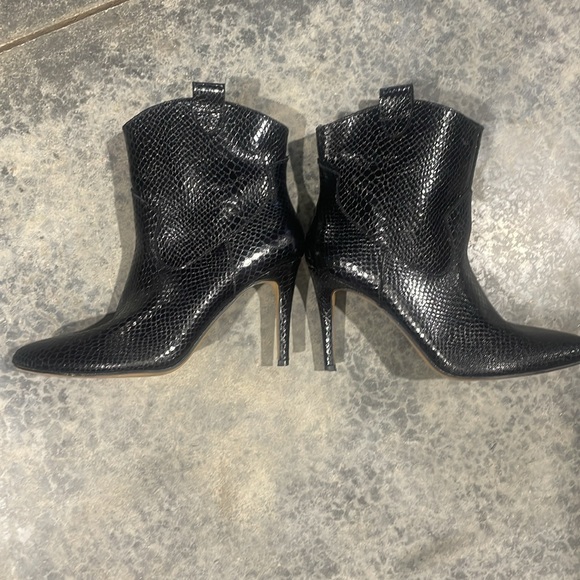 YARELIS- SZ 8.5 Cowboy Faux Snake print Sexy Stiletto Heel - Picture 3 of 9